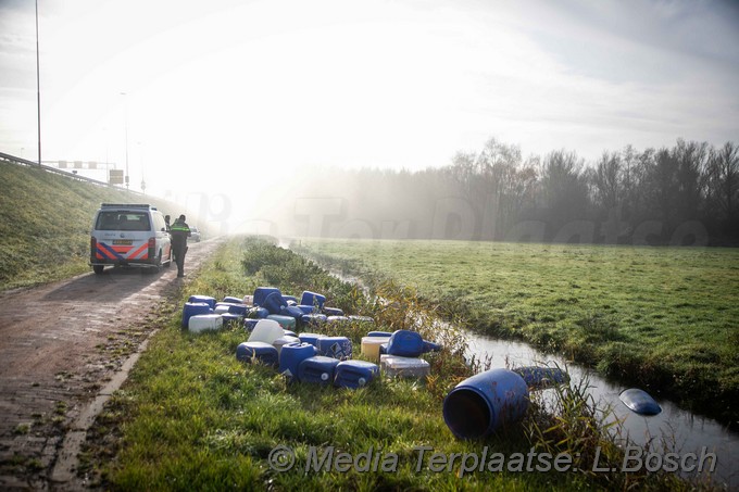 Mediaterplaatse dumping gevaarlijke stoffen haarlemerliede 01122019 Image00004