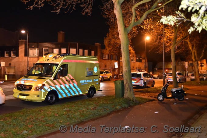 Mediaterplaatse snorrijder onderuit door gladheid haarlem 01122019 Image00101