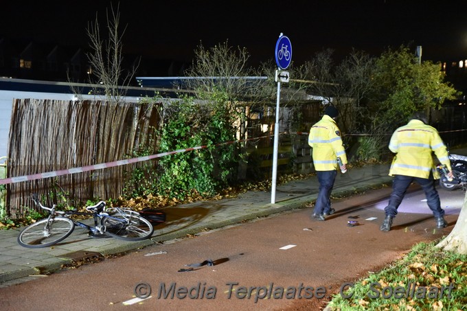 Mediaterplaatse snorrijder onderuit door gladheid haarlem 01122019 Image00103