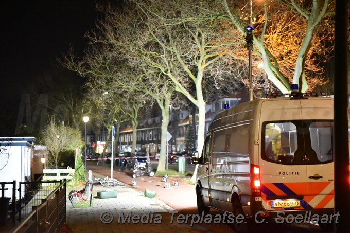 Mediaterplaatse snorrijder onderuit door gladheid haarlem 01122019 Image00105