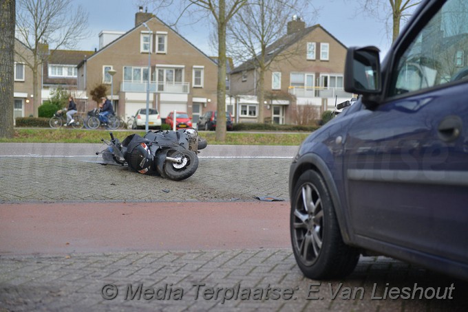 Mediaterplaatse ongeval scooter auto hoofddorp 18122019 Image00003