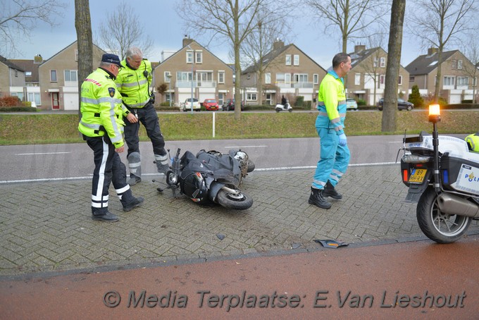 Mediaterplaatse ongeval scooter auto hoofddorp 18122019 Image00004