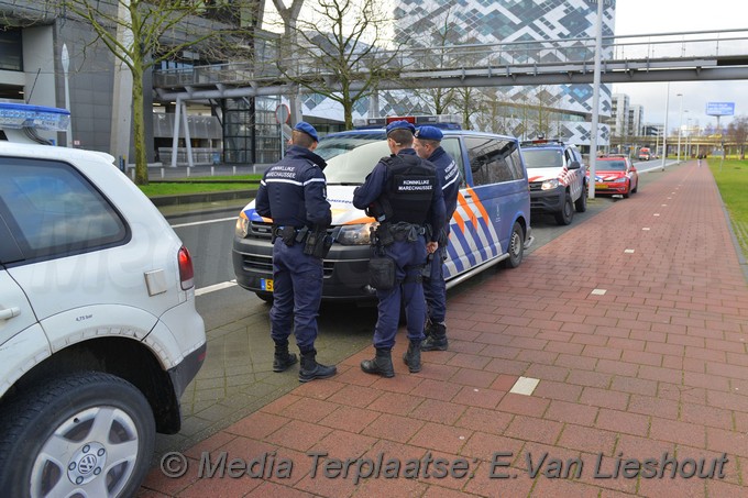 Mediaterplaatse verdacht pakje in auto 23122019 Image00002