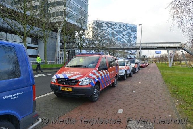 Mediaterplaatse verdacht pakje in auto 23122019 Image00003