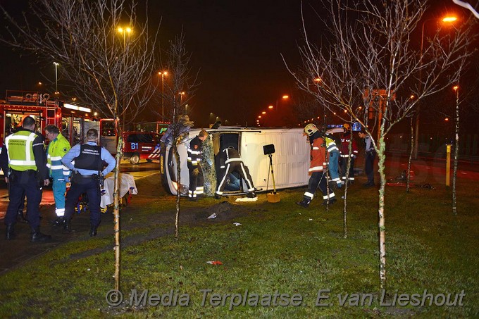 Mediaterplaatse busje kop schiphol 05022017 Image00005