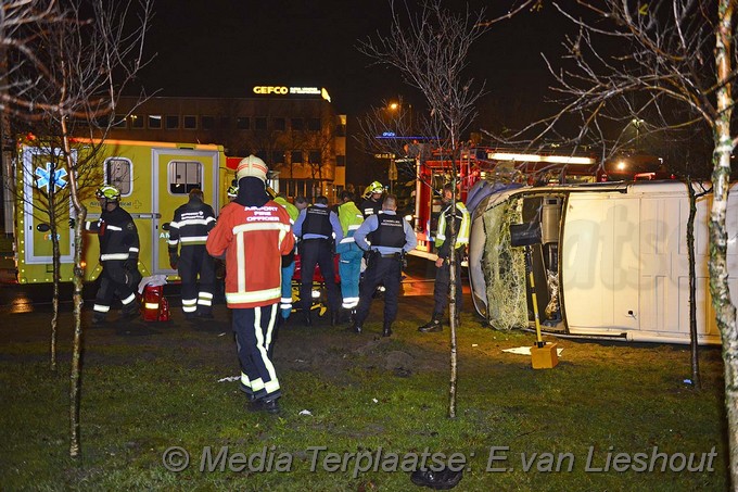 Mediaterplaatse busje kop schiphol 05022017 Image00009