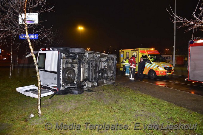 Mediaterplaatse busje kop schiphol 05022017 Image00013