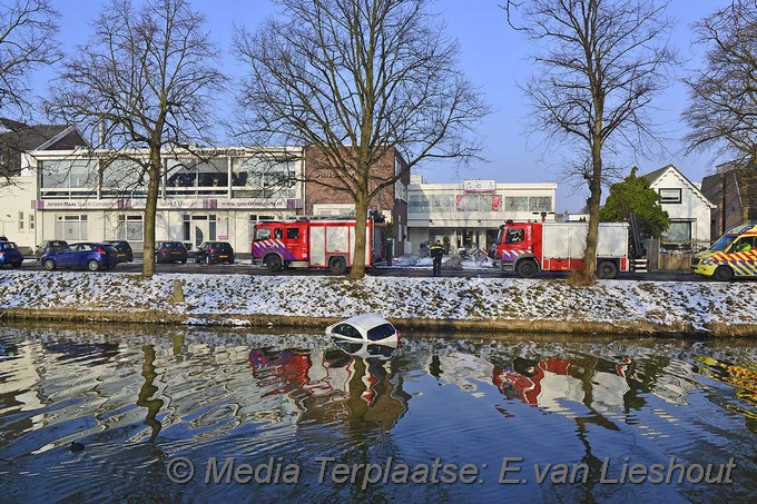 Mediaterplaatse auto te water hoofddorp 1322017 Image00007