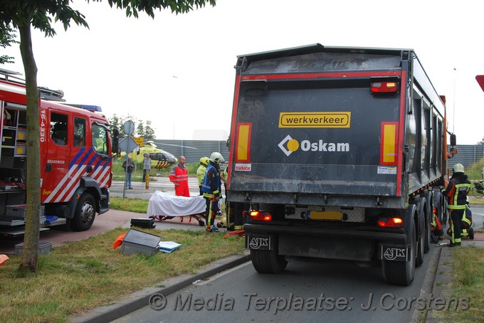 Mediaterplaatse zwaar ongeval fietser vrachtauto ldp 01092016 Image00003