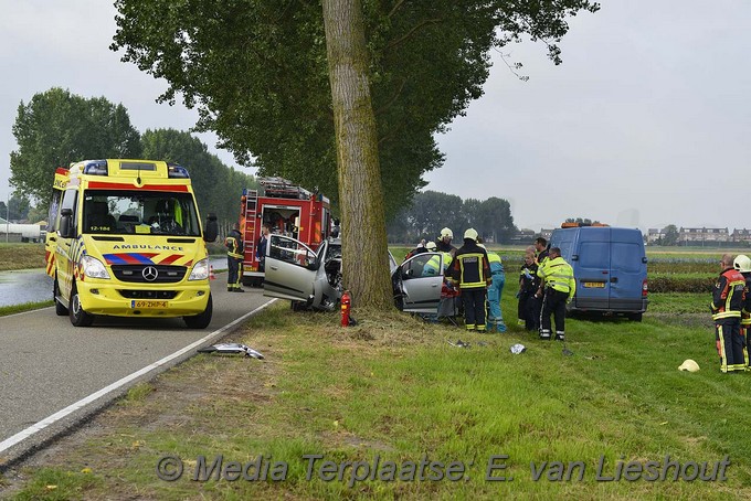 Mediaterplaatse Ongeval hoofdweg buitenkaag 02092016 Image00002