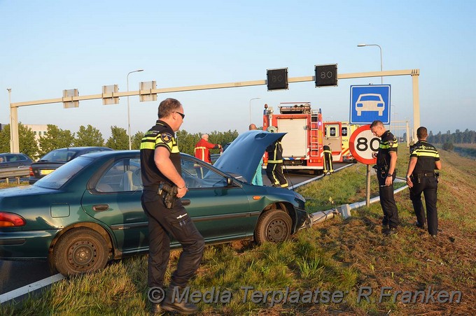 Mediaterplaatse ongeval auto paal schiphol 07092016 Image00005