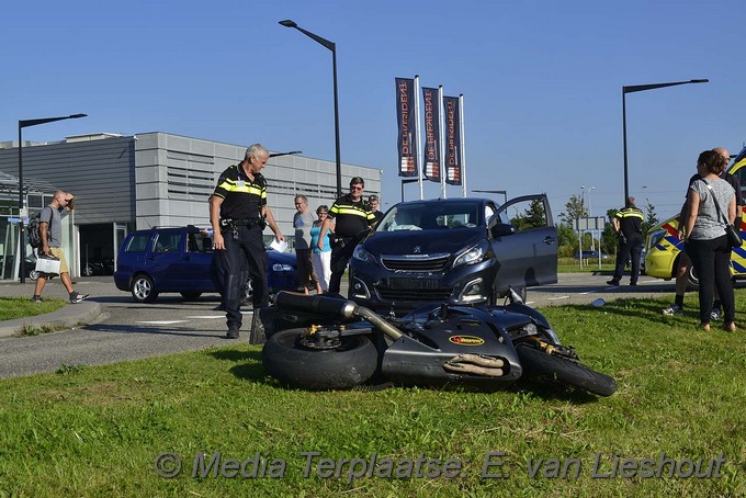 Mediaterplaatse ongeval auto motor 07092016 Image00003