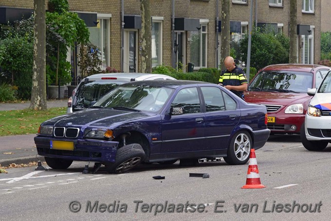 Mediaterplaatse veel schade uit parkeren hoofddorp 12092016 Image00002