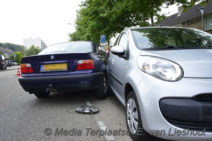 Mediaterplaatse veel schade uit parkeren hoofddorp 12092016 Image00004