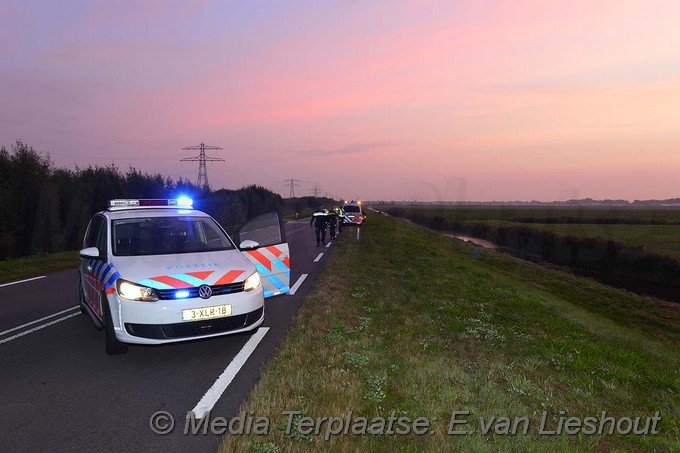 Mediaterplaatse auto te water driemerenweg hdp 22092016 Image00007