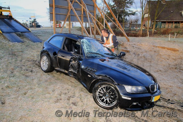 Mediaterplaatse auto te water Amstelveen 03122016 Image00005