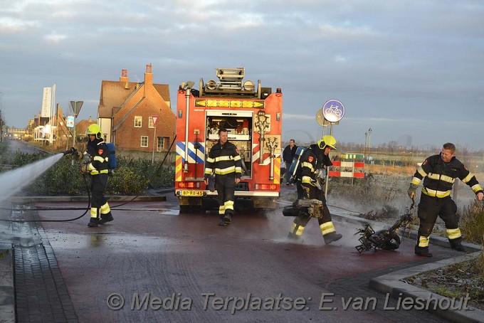 Mediaterplaatse scooter brand nieuwveen 03122016 Image00003
