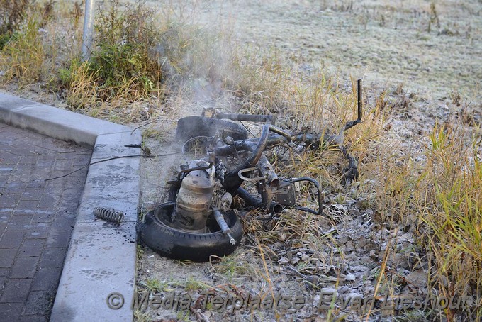 Mediaterplaatse scooter brand nieuwveen 03122016 Image00005