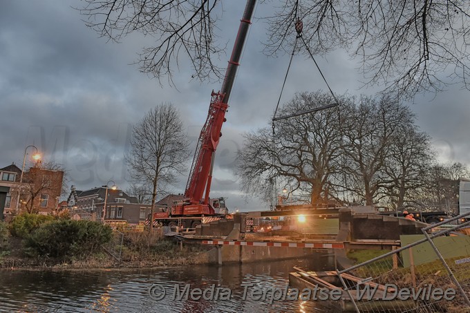 Mediaterplaatse eerste brugdelen jan van houtbrug leiden WPF 11122016 Image00100