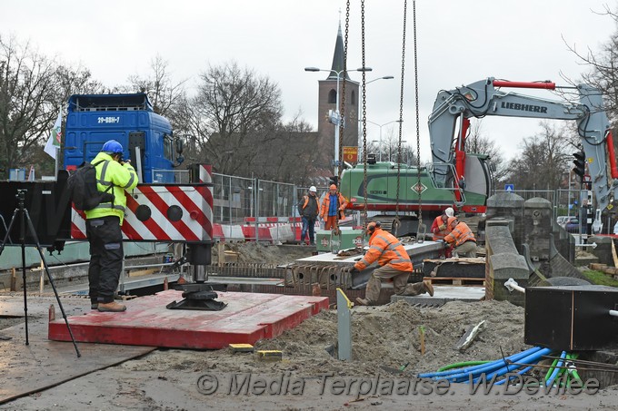 Mediaterplaatse eerste brugdelen jan van houtbrug leiden WPF 11122016 Image00105