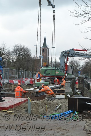 Mediaterplaatse eerste brugdelen jan van houtbrug leiden WPF 11122016 Image00107