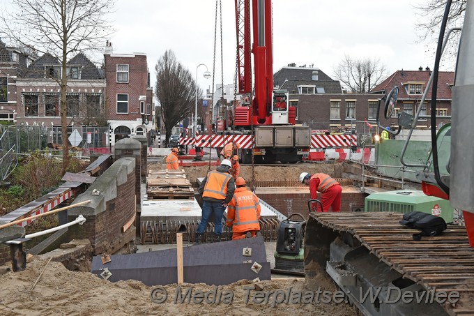 Mediaterplaatse eerste brugdelen jan van houtbrug leiden WPF 11122016 Image00108
