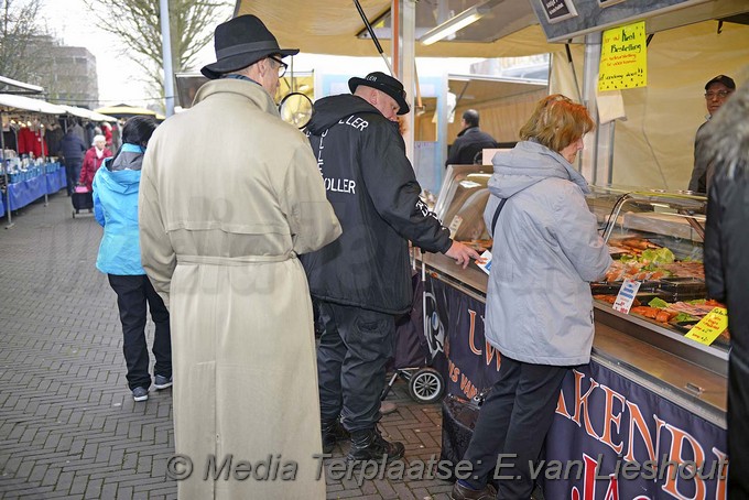 Mediaterplaatse dororijder actie tegen zakkenrollers hoofddorp 16122016 Image00008