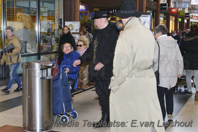 Mediaterplaatse dororijder actie tegen zakkenrollers hoofddorp 16122016 Image00013