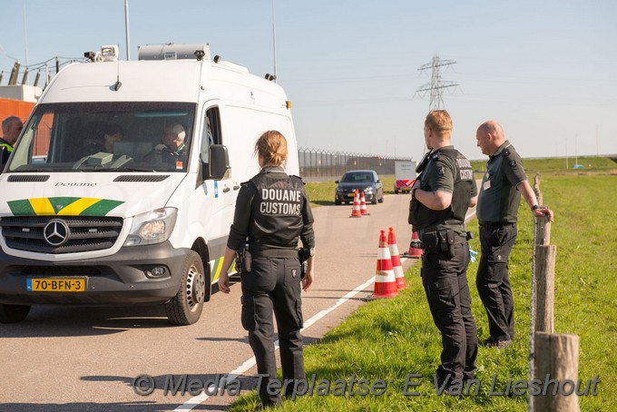 Mediaterplaatse grot controle vijfhuizen schiphol rijk 01042019 Image00021