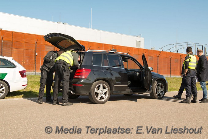 Mediaterplaatse grot controle vijfhuizen schiphol rijk 01042019 Image00023