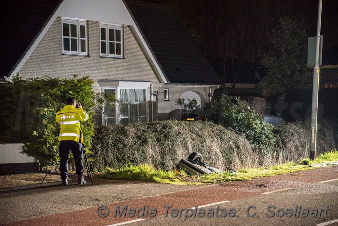 Mediaterplaatse auto op kop te water hdp 06042019 Image00002