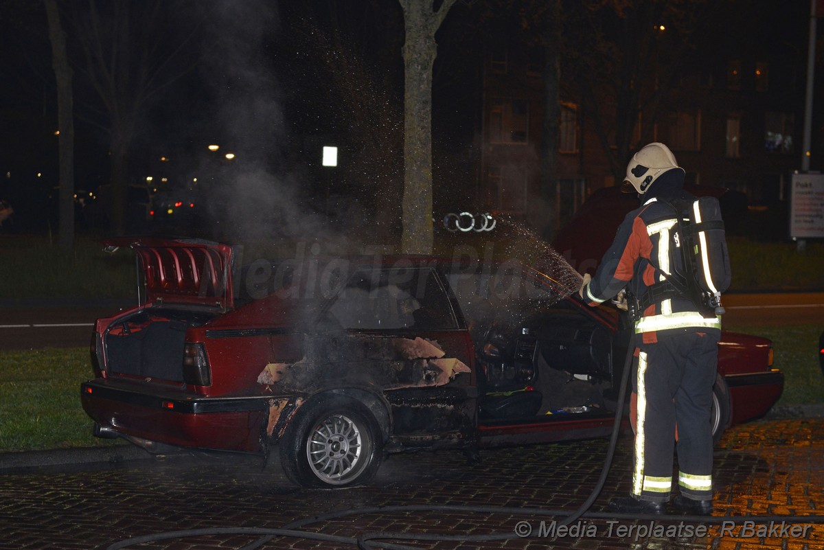 Mediaterplaatse auto brand lammenschansweg leiden 08042019 Image00005