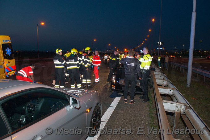 Mediaterplaatse ongeval auto A4 rechts schiphol 14042019 Image00001