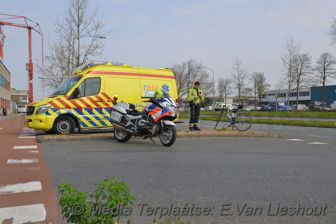 Mediaterplaatse ongeval jongen fietser auto waarderweg haarlem 17042019 Image00004