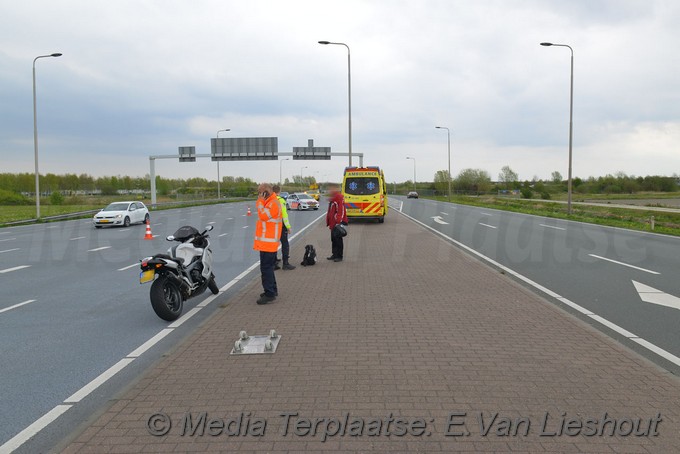 Mediaterplaatse motorrijder onder uit schiphol 17042019 Image00001