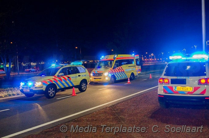 Mediaterplaatse ongeval auto boom schiphol 01102016 Image00001