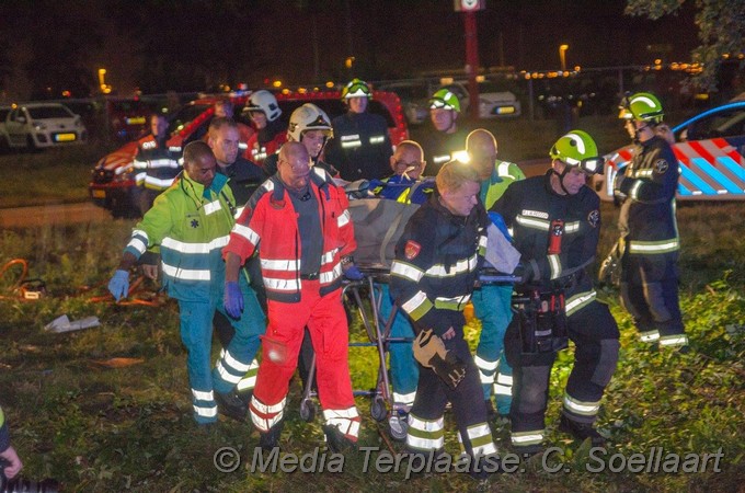 Mediaterplaatse ongeval auto boom schiphol 01102016 Image00005