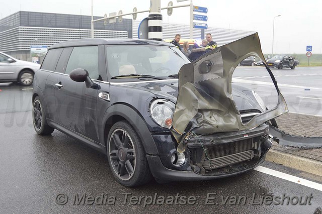 Mediaterplaatse ongeval N196 schiphol rijk 15102016 Image00002