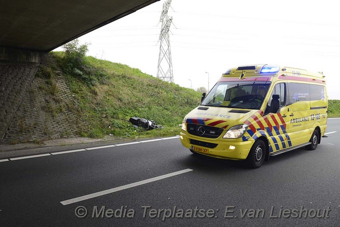 Mediaterplaatse ongeval N205 hoofddorp 25102016 Image00007