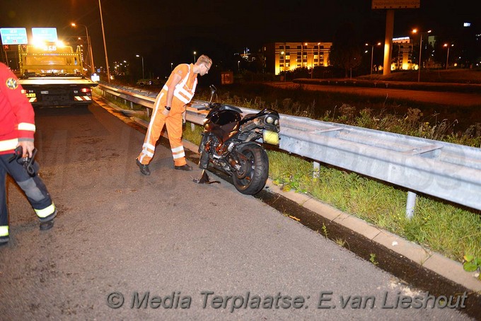 Mediaterplaatse ongeval motor A4 hoofddorp 30092016 Image00011